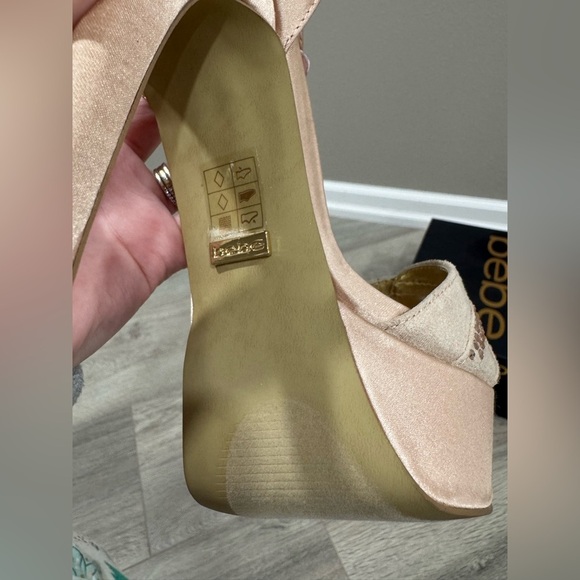 NEW Bebe Aidann Bling Heel - Picture 8 of 8